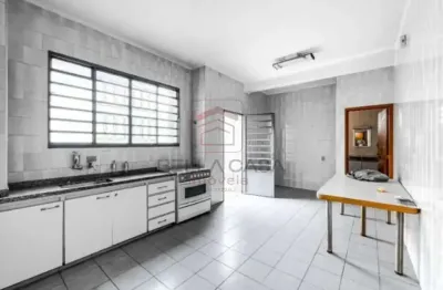 Oportunidade imperdível ? duas casas assobradadas no mesmo terreno com entradas independentes