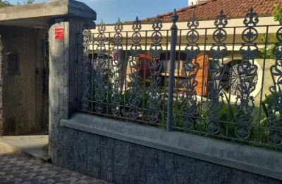 Casa térrea para venda - 240 m² com edícula - 2 vagas de garagem