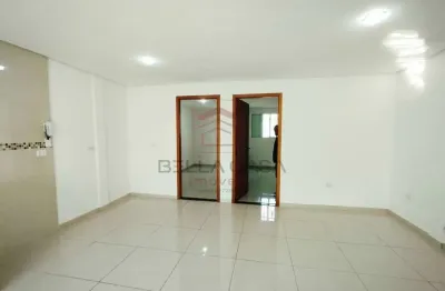 Casa assobradada na vila santa clara, 55 m2, 02 quartos e 01 vaga