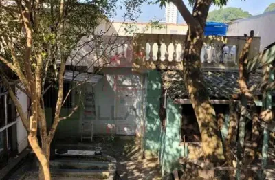 Casa térrea -  5 dormitórios - 2 vagas -  salão comercial