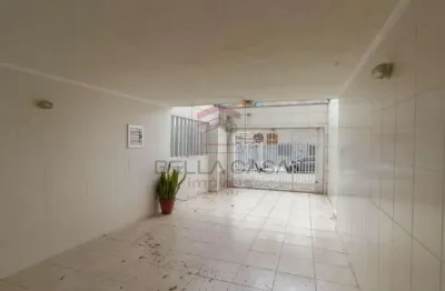 Casa com 3 quartos para alugar na Rua Janguruçu, 179, Mooca, São Paulo