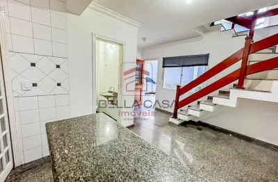 Casa com 3 quartos para alugar na Rua Araribóia, 313, Mooca, São Paulo