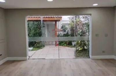 Casa comercial para alugar na Rua Rosa das Neves, 48, Vila Regente Feijó, São Paulo