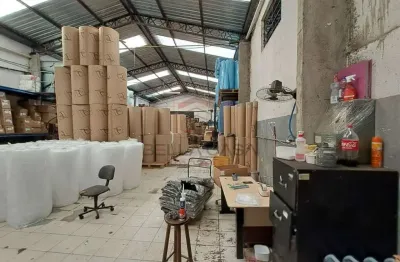 Galpão a venda na mooca com 650 metros e entrada para caminhão