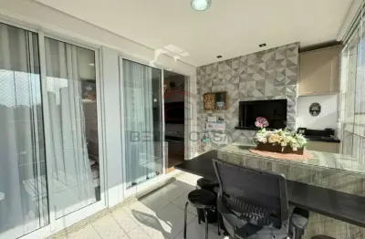 Apartamento com 81m², 3 dormitórios (1 suíte), varanda gourmet e 2 vagas ? vista livre e andar alto!
