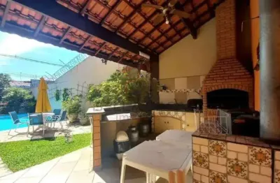 Casa com 3 quartos à venda 255m  churrasqueira piscina e 3 vagas