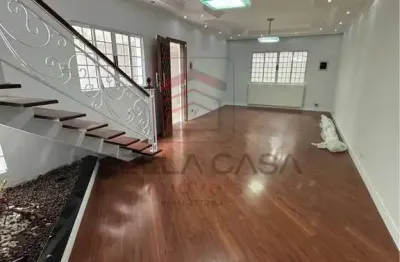 Sobrado com 3 dormitórios - 225m2 - 5 vagas de garagem r$740.000,00