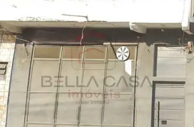 Imóvel com salão comercial e 3 apartamentos ? excelente oportunidade para moradia ou renda na região