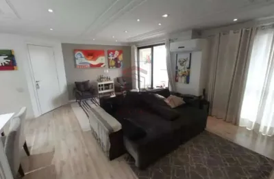 Apartamento  à venda com 3 quartos, sendo 1 suíte, e 2 banheiros no total.