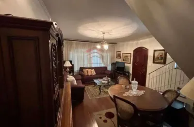 Casa com 3 quartos para alugar na Rua Araribóia, 190, Mooca, São Paulo