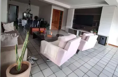 Apartamento com 4 quartos à venda na Rua Desportista Humberto Guimarães, 625, Ponta Verde, Maceió