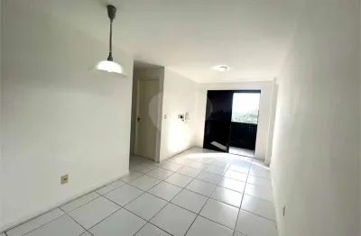Apartamento com 2 quartos à venda em mangabeiras - al