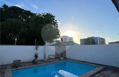 Casa com 6 quartos à venda na Rua João Norberto de Lima, 72, Gruta de Lourdes, Maceió