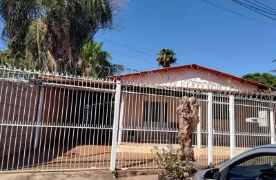 Casa com 4 quartos à venda na 115-c, 83, setor sul, goiânia por r$ 610.000