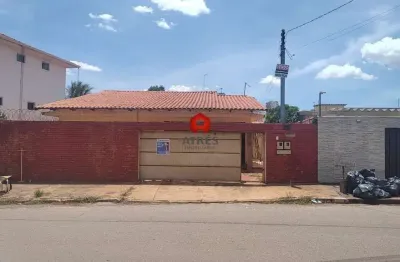 Casa com 4 quartos à venda na Rua 120, 419, Setor Sul, Goiânia por R$ 1.000.000