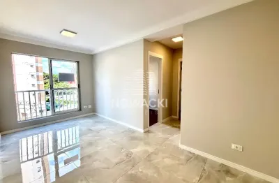 Apartamento reformado com 2 dormitórios e uma vaga em condomínio clube no ecoville
