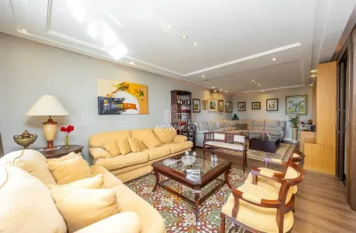 Apartamento explêndido, com 3 suítes, 233m2 e 4 vagas de garagem no mossunguê