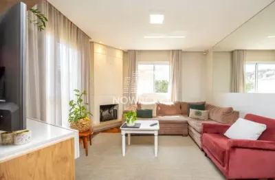 Casa térrea em condomínio com 3 quartos e 4 vagas em santa felicidade!