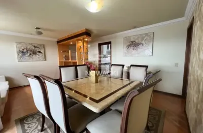 Excelente apartamento com 3 quartos, 103m2 e 1 vaga no batel!