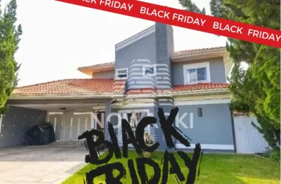 Casa de alto padrão em condomínio com 3 suítes e piscina em santa felicidade