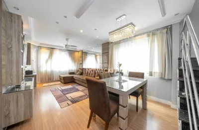 Excelente sobrado a venda com 4 dormitórios e 4 vagas no pinheirinho!