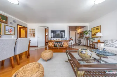 Apartamento bem iluminado e arejado, composto:  sala ampla para 02 ambientes climatizada; lavabo; cozinha planejada; copa; despensa; área de serviço; 02 suites; 01 escritório; banheiro social; 01 vaga