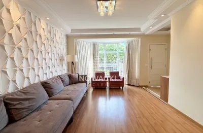 Duas casas no mesmo terreno! Residência principal com 4 dormitórios e 10 vagas!