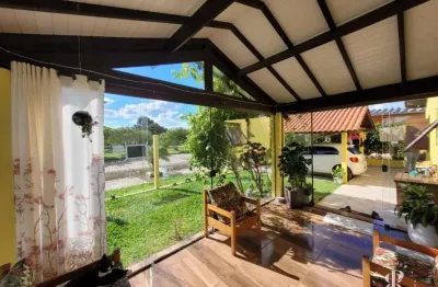 Casa composta por  3 dormitórios  na zona nova em tramandaí