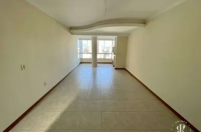Apartamento amplo de 1 dormitório na avenida da igreja, em tramandaí/rs.