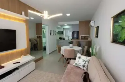 Excelente apartamento mobiliado e decorado com 2 dormitórios em tramandaí/rs.