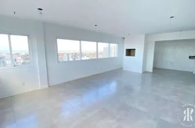 Apartamento enorme, com 3 dormitórios bem no coração do centro de tramandaí/rs.