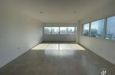 Apartamento imenso de 03 dormitórios bem no coração do centro de tramandaí/rs.