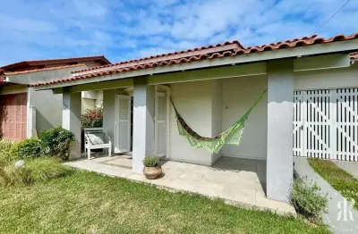 Excelente casa  com 3 dormitórios a venda próximo ao mar de tramandaí/rs.
