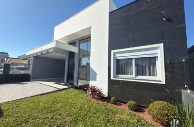 Casa de alto padrão com 3 dormitórios no centro de tramandaí