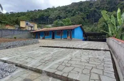 Casa para venda em teresópolis, pessegueiros, 3 dormitórios, 1 suíte, 2 banheiros, 5 vagas