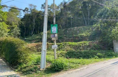 Terreno à venda na Estrada Abelardo da Cunha, 107, Iucas, Teresópolis