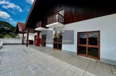 Cobertura para Venda em Teresópolis, Taumaturgo, 4 dormitórios, 1 suíte, 4 banheiros, 3 vagas