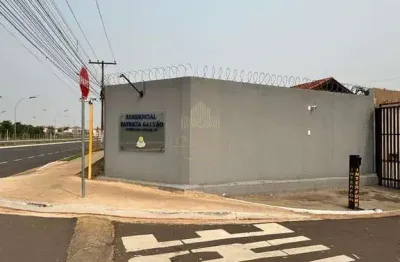 Excelente casa em condominio com piscina no jardim centro-oeste