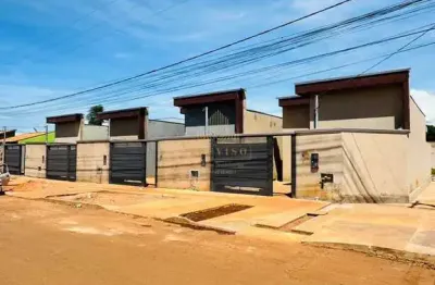 Casa nova no nova campo grande com suíte e no asfalto