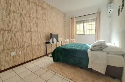 Apartamento terreo de um dormitorio no centro. oliveira imoveis