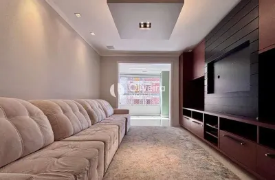 Apartamento semimobiliado, 3 dormitórios, sacada com churrasqueira.