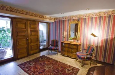 Casa com 5 quartos à venda na Rua Cordisburgo, --, Jardim Guedala, São Paulo