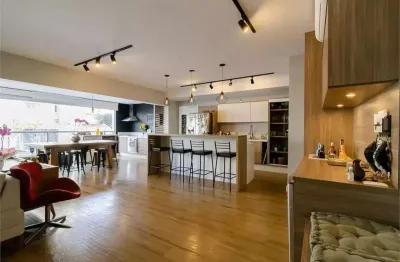 Apartamento de 141m2 mobiliado, 3 dormitórios, 2 suítes, 2 vagas, lazer completo, na aclimação.