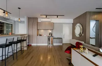 Apartamento de 141m2 mobiliado, 3 dormitórios, 2 suítes, 2 vagas, lazer completo, na aclimação.