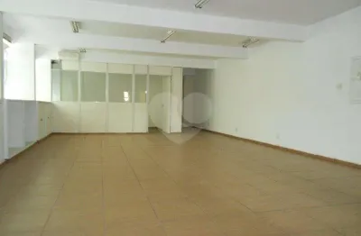 Excelente imóvel comercial com 430 mts de área construida com 3 pisos: inferior com 6 vagas.