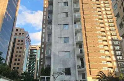 Apartamento a venda no itaim bibi em excelente localização na jorge coelho com 3 quartos, com 2 sacadas, 1 suíte e 2 vagas marcadas! venha conhecer!