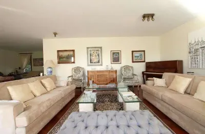 Casa com piscina e quadra de tênis oficial no jardim guedala- 4 suites, 8 vagas.