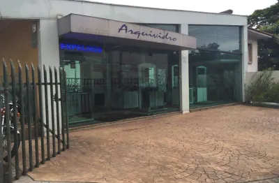 Casa comercial à venda ou locação com excelente localização, agende uma visita!!