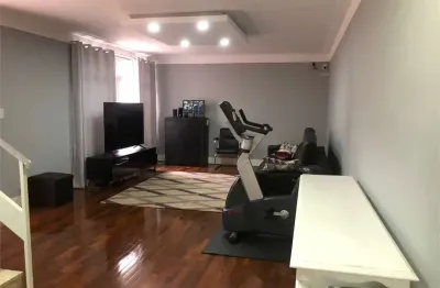 Casa com 3 quartos à venda na Rua Professora Heloísa Carneiro, --, Jardim Aeroporto, São Paulo