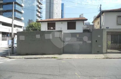 Sobrado de esquina no brooklin, ao lado da jornalista roberto marinho!